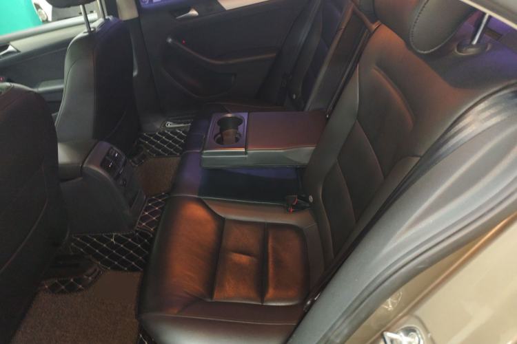 Used Volkswagen Sagitar 2014 Revised Version 1.4TSI Automatic Luxury Edition Left Rear Seat