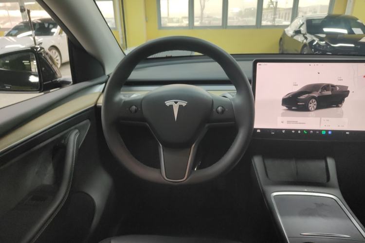 Used Tesla Model Y 2024 Long-Range All-Wheel-Drive Version Steering Wheel