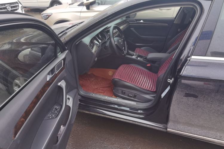 Used Volkswagen Magotan 2019 330TSI DSG Luxury Version China VI Standard
