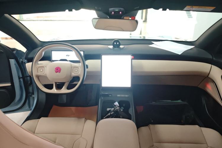 Used Nio ET5 2024 75 kWh Center Console