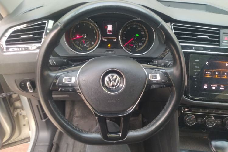 Used Volkswagen Tiguan L 2019 330TSI Automatic Two-Wheel Drive Panoramic Comfort Edition China VI Standard