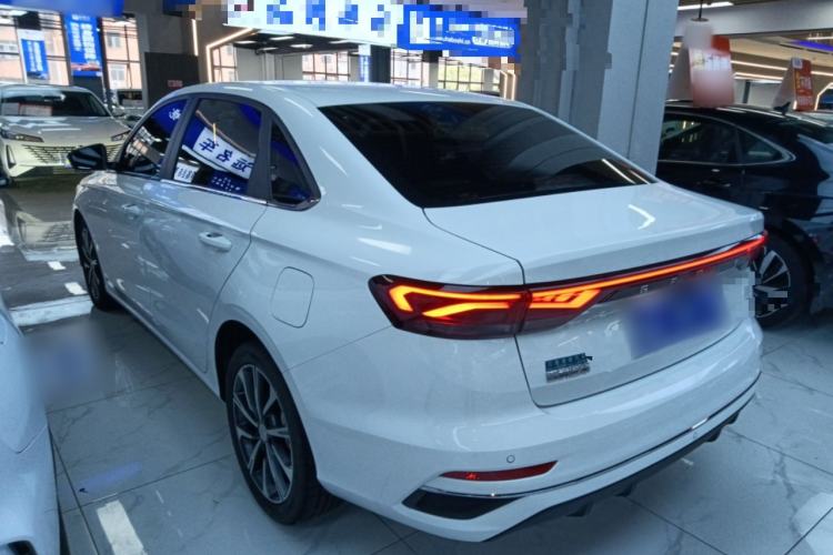 Used Geely Auto Emgrand 2025 4th Generation 1.5L CVT Flagship Version Exterior 2