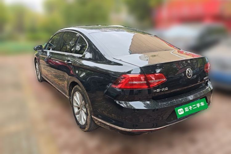 Used Volkswagen Magotan 2017 330TSI DSG Leading Model
