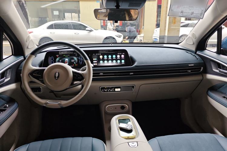 Used ORA Good Cat 2023 401 km Standard Range Luxury Version Lithium Iron Phosphate
