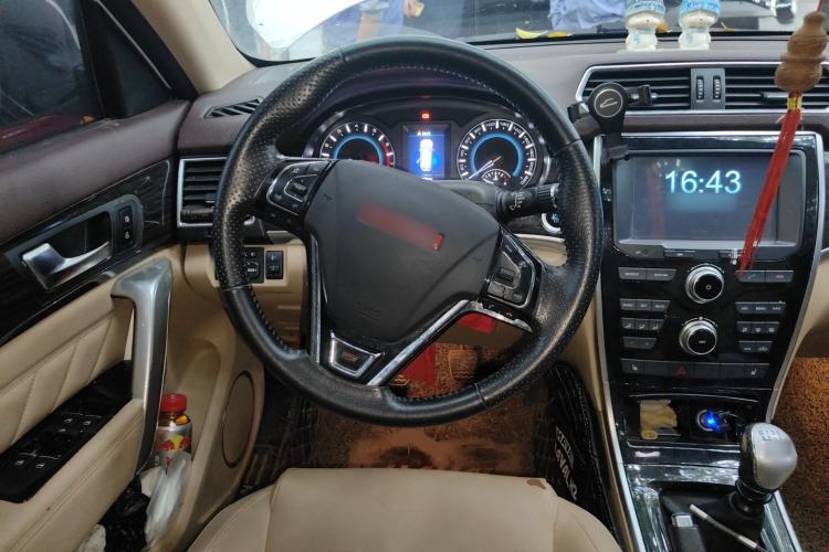 Used Haval H2 2014 1.5T Manual Two-Wheel Drive Elite Edition Steering Wheel