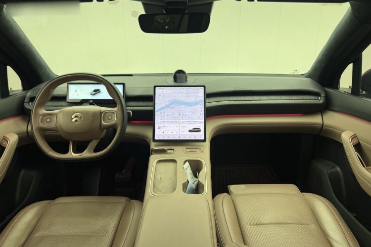 Used Nio ES6 2024 75 kWh Center Console