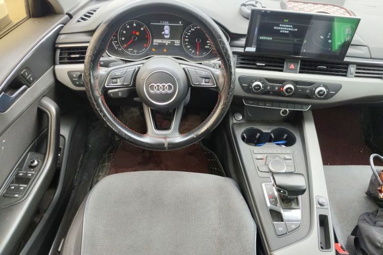Used Audi A4L 2017 Plus 40 TFSI Ambition Model Steering Wheel