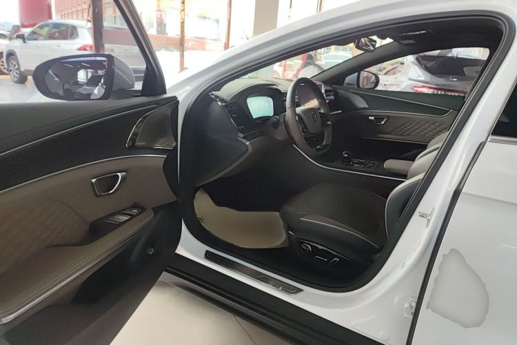 Used BYD Han 2022 EV Genesis Edition 610KM All-Wheel Drive Premium Model