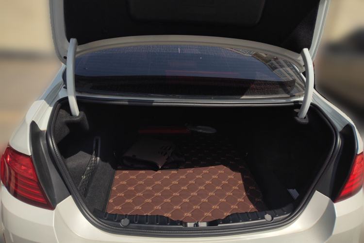 Used BMW 5 Series 2014 528Li Leading Model