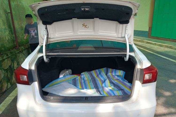 Used Roewe 360 2016 1.5L Automatic Smart Screen Version Trunk