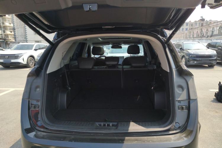 Used JETOUR Shanhai L9 2024 1.5TD 2DHT Air 7-Seater Trunk