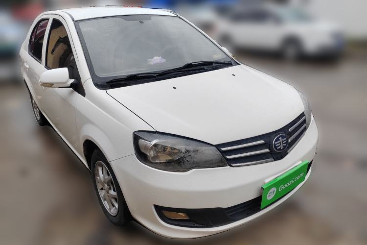 Used FAW Weizhi V5 2012 1.5L Manual Entry-Level Trim