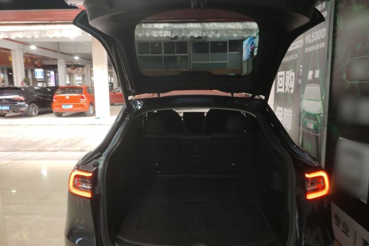 Used Tesla Model Y 2021 Long-Range All-Wheel-Drive Version 3D7
