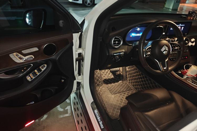 Used Mercedes-Benz GLC 2020 Facelift GLC 300 L 4MATIC Dynamic Edition Driver Seat