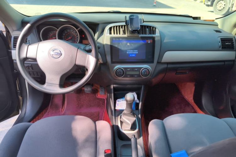 Used Nissan Sylphy 2018 Classic 1.6XE Manual Comfort Edition Center Console