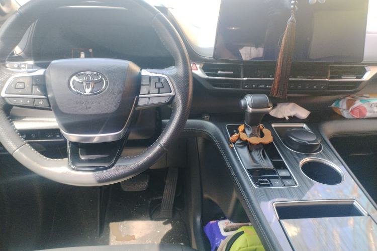 Used Toyota SIENNA 2021 2.5L Hybrid Platinum Edition
