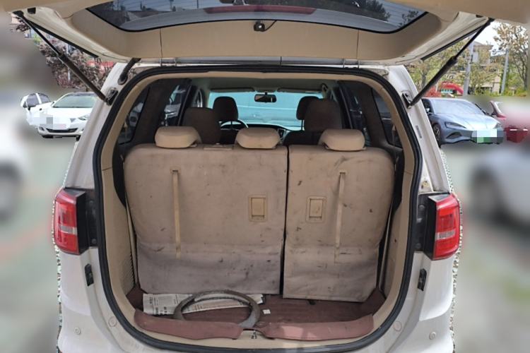 Used Baojun 730 2016 1.5T Manual Comfort Version 7 Seats Trunk