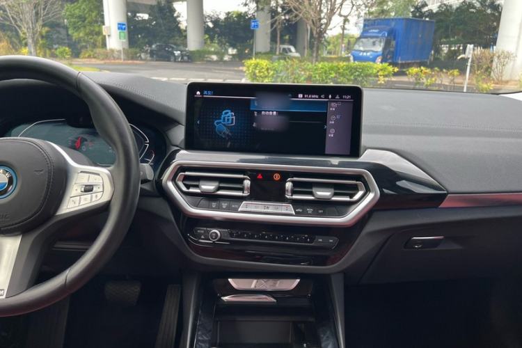 Used BMW iX3 2023 Leading Model Interior 5