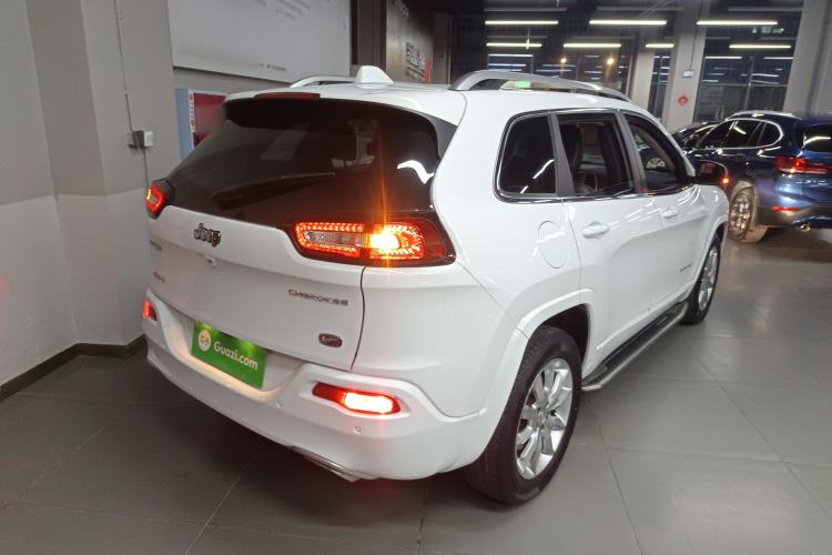 Used Jeep Cherokee 2017 2.4L Professional Smart Edition