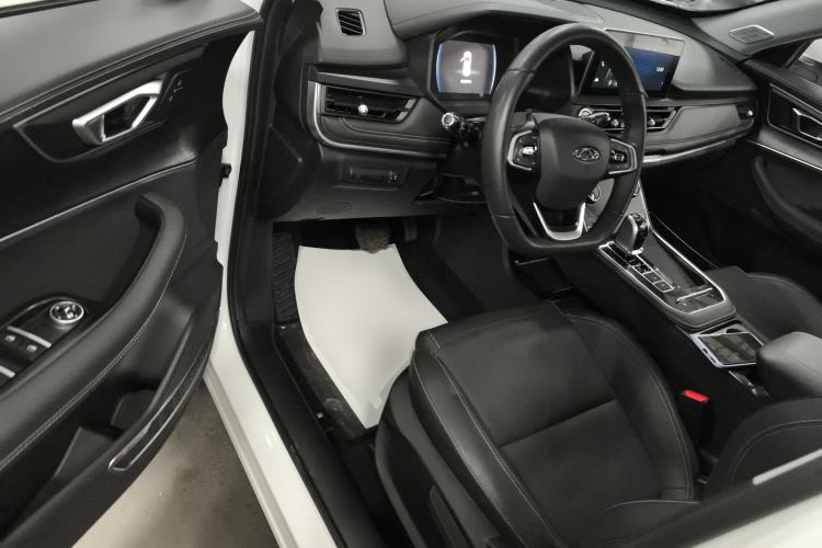 Used Chery Tiggo 8 2022 1.5 TCI Automatic Exclusive Edition 7-Seater Driver Seat