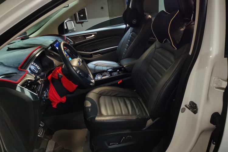 Used Ford Edge 2020 EcoBoost 245 Two-Wheel Drive Titanium 7-Seater Left Front Seat