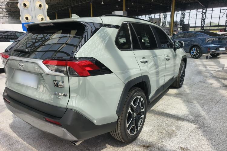 Used Toyota RAV4 2021 2.0L CVT Four-Wheel Drive Premium Edition