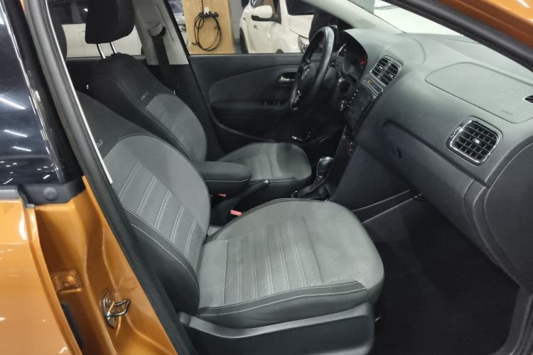 Used Volkswagen Polo 2014 1.6L Cross Polo Automatic
