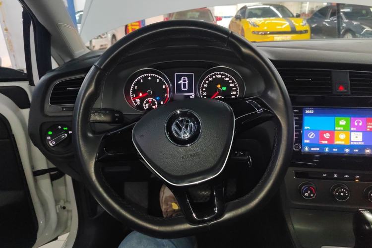 Used Volkswagen Golf 2014 1.4TSI Automatic Comfort Model
