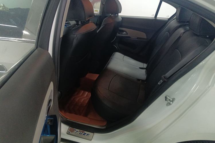 Used Chevrolet Cruze 2014 1.6L SL Millionth Anniversary Edition MT
