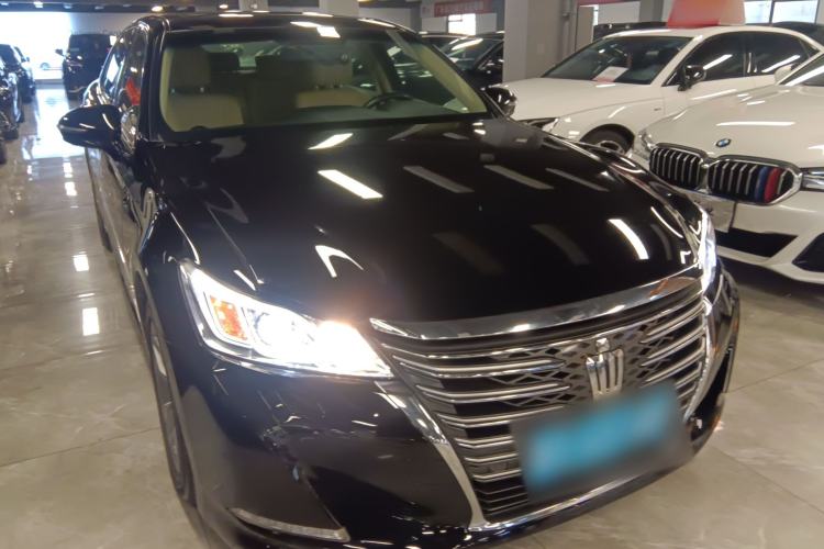 Used Toyota Crown 2015 2.0T Fashion Edition
