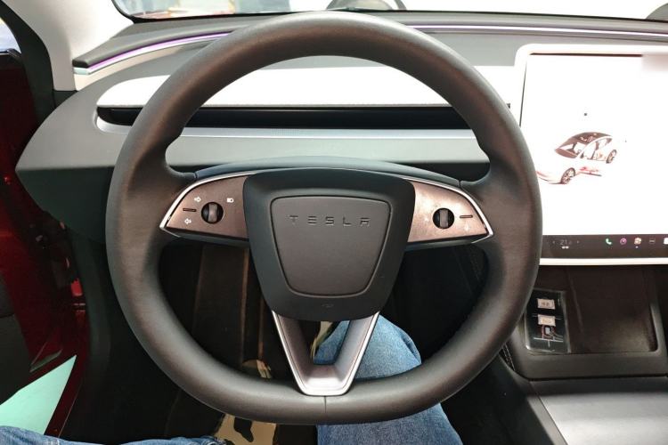 Used Tesla Model 3 2023 Long-Range All-Wheel-Drive Version Steering Wheel