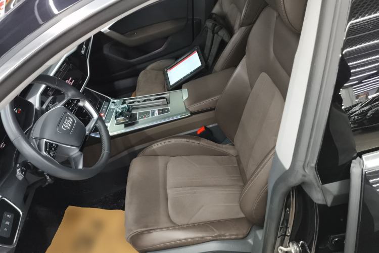 Used Audi A7L 2024 45TFSI S-line Dream-Building Edition Flow Crystal Package