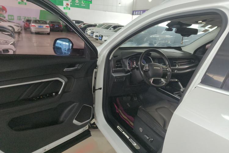 Used Haval H6 2017 Blue Label 1.3T Automatic Two-Wheel Drive ZhiShang Model
