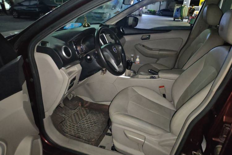 Used Venucia T70 2015 1.6L Manual Ruixing Edition
