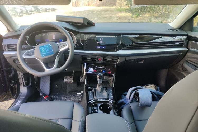 Used Volkswagen Passat New Energy 2025 430 PHEV Hybrid Business Edition Interior 2