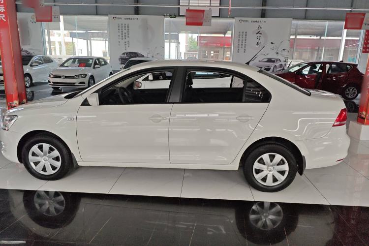 Used Volkswagen Santana 2015 1.6L Manual Fashion Edition