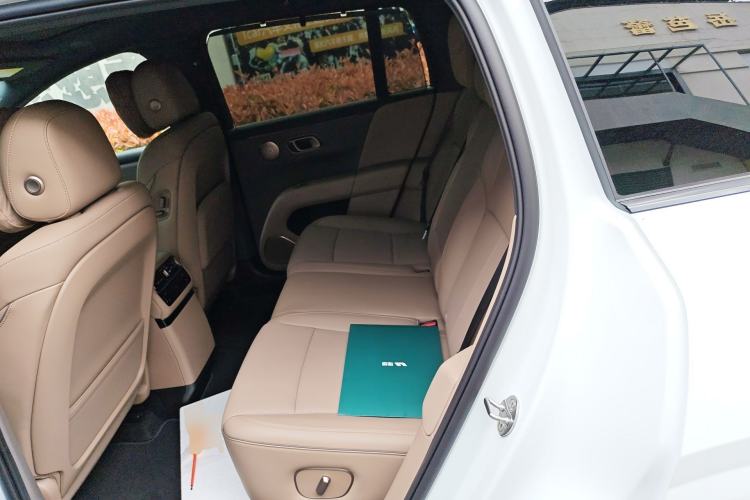 Used Li Auto i6 2025 Model Four-Wheel-Drive Standard Type