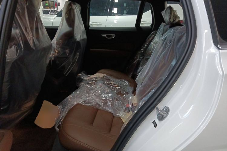 Used Volvo V60 2024 B5 Zhiyuan Luxury Edition
