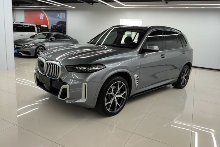 BMW X5 2023 xDrive 30Li Luxury M Sport Package usado