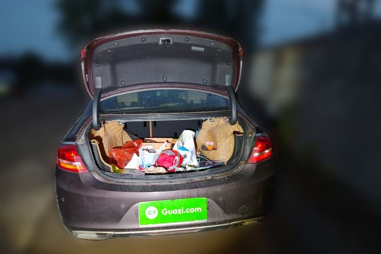 Used Buick LaCrosse 2018 28T Elite Edition Trunk