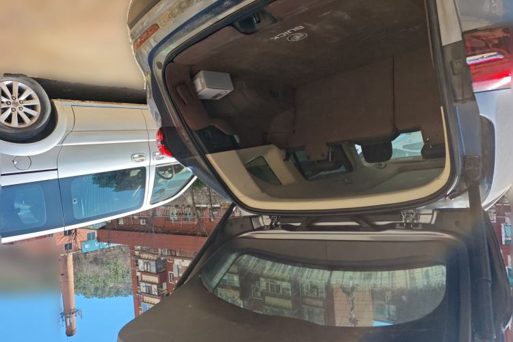 Used Buick Envision 2021 Encore Plus 652T Five-Seat All-Wheel-Drive Luxury Model Trunk