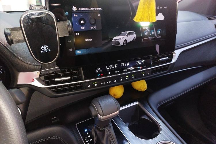 Used Toyota Sienna 2024 2.5L Hybrid Four-Wheel Drive Prestige Edition