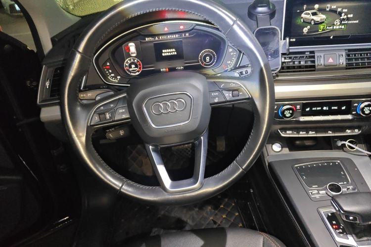 Used Audi Q5L 2018 40 TFSI Prestige Fashion Edition China VI Steering Wheel