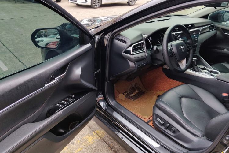 Used Toyota Camry 2018 Dual-Engine 2.5 HG Luxury Edition
