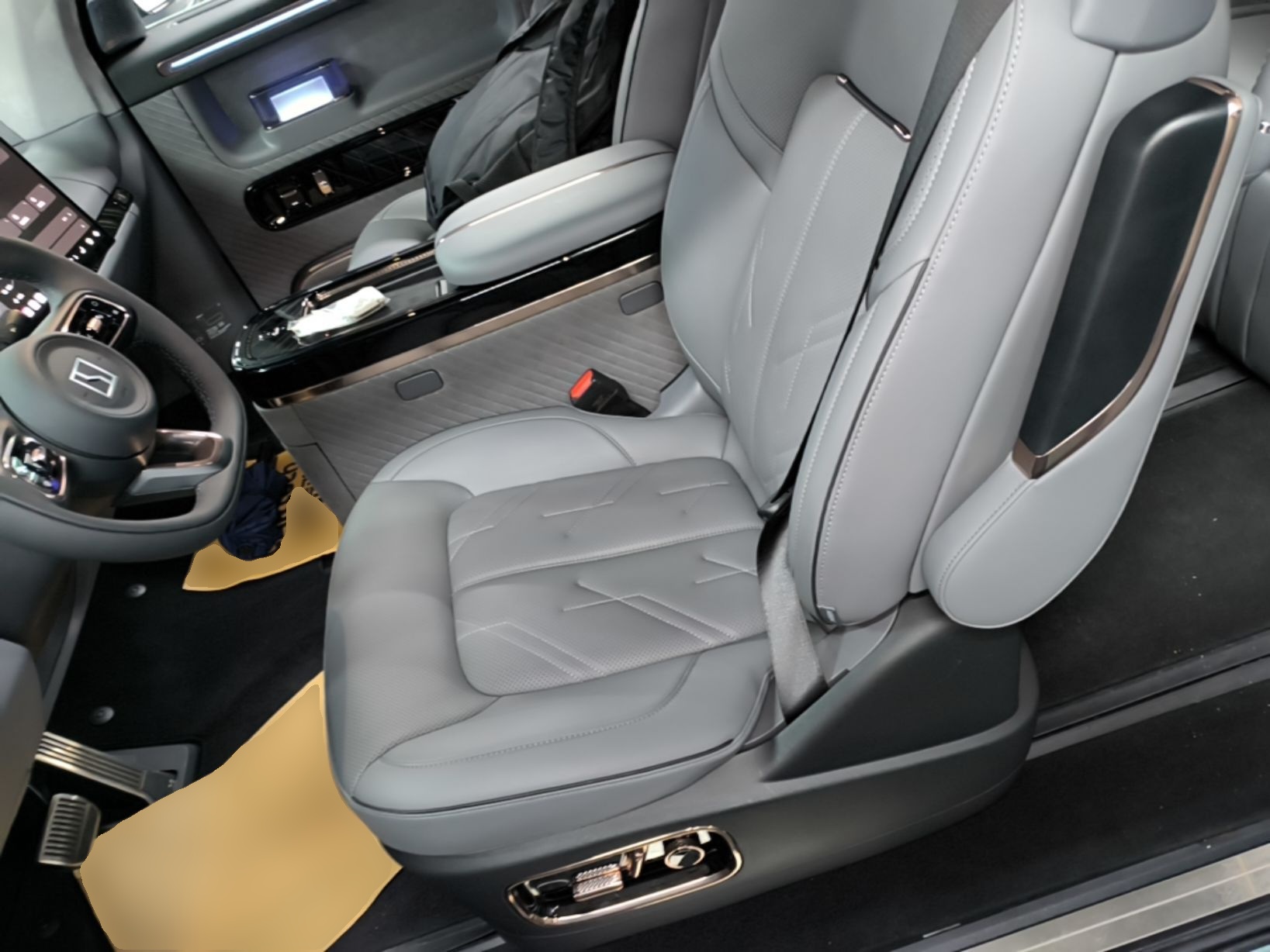 Zeekr MIX 2025 Long-Range Intelligent Driving Edition — снимка 19