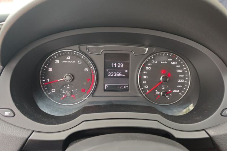 Used Audi Q3 2018 30th Anniversary Edition 30 TFSI Fashion Model Instrument Cluster