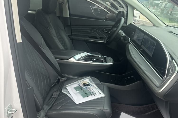 Used SAIC MAXUS G90 2022 2.0T Starry Seven-Seater