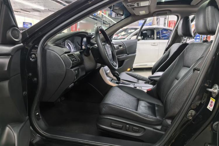 Used Honda Accord 2015 2.0L LXS Elite Edition Left Front Seat