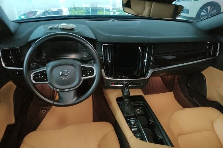 Used Volvo S90 2017 T5 Zhiyuan Edition
