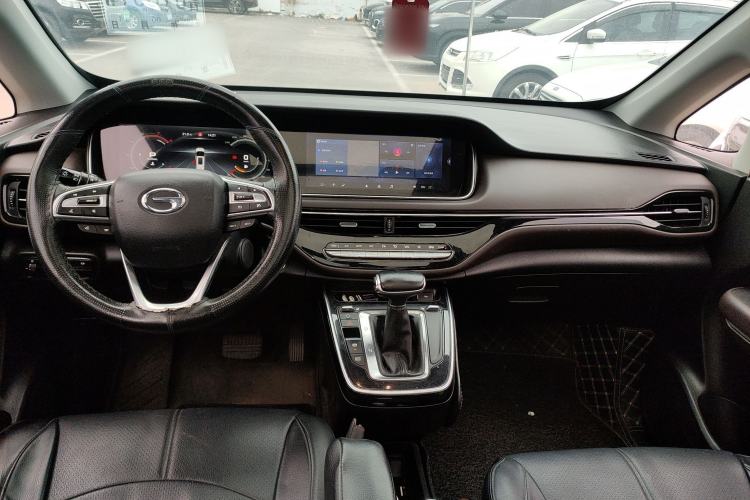 Used GAC Trumpchi M6 2019 270T Automatic Prestige Edition (7-seater) China V Standard Center Console